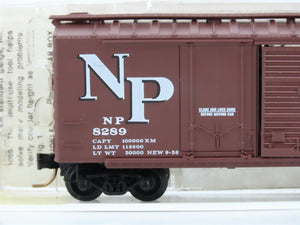 N Scale Micro-Trains 22040 NP Northern Pacific 40' Box Car 8289 RTR