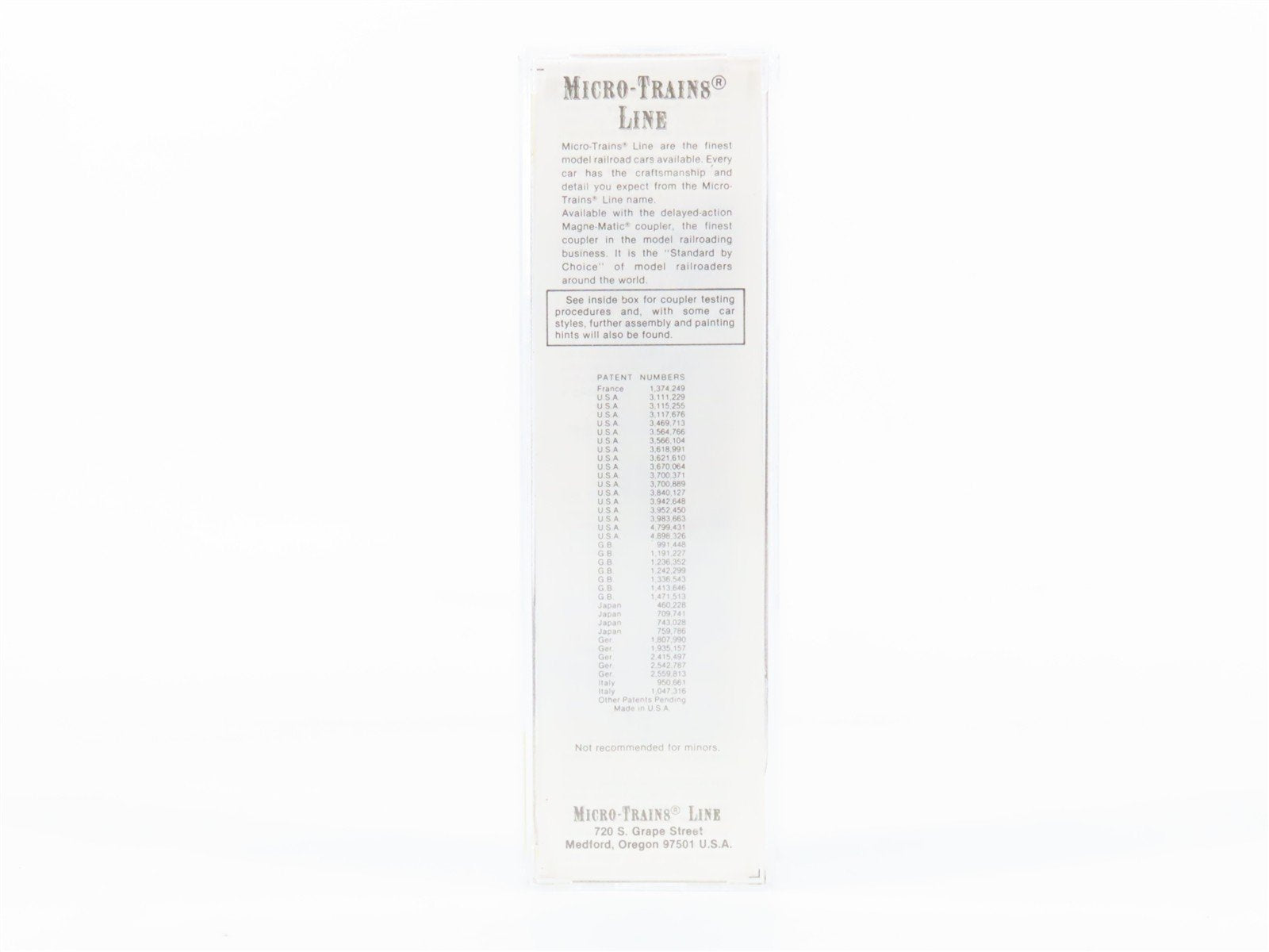 N Scale Micro-Trains 22040 NP Northern Pacific 40' Box Car 8289 RTR