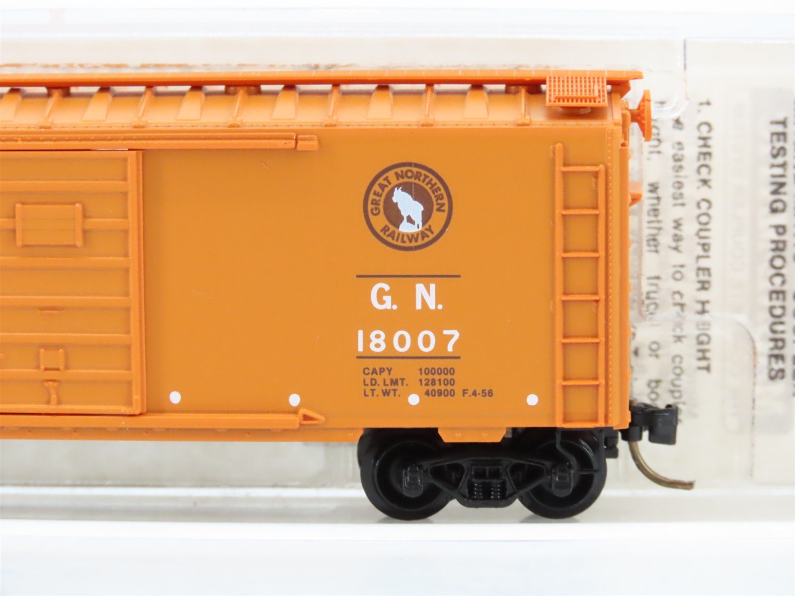 N Scale Micro-Trains 20190 GN Great Northern 40' Box Car 18007 RTR