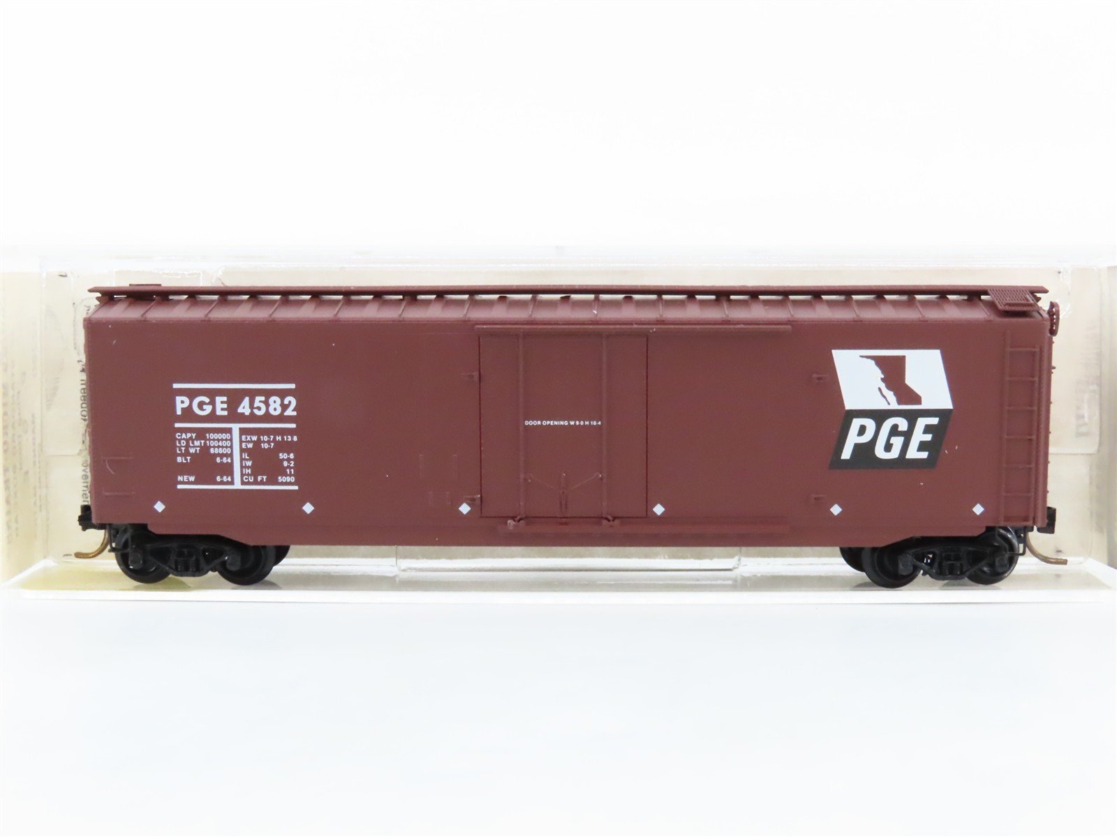 N Scale Micro-Trains 32260 PGE Pacific Great Eastern 50' Box Car 4582 RTR