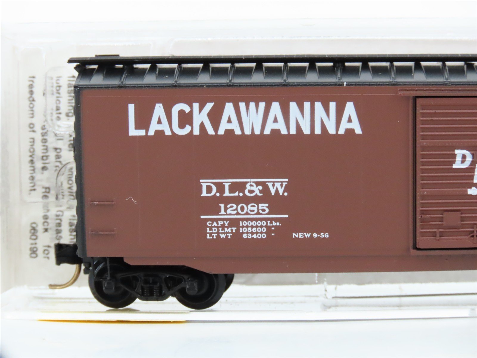N Scale Micro-Trains 31230 DLW Delaware, Lackawanna & Western 50' Box Car RTR