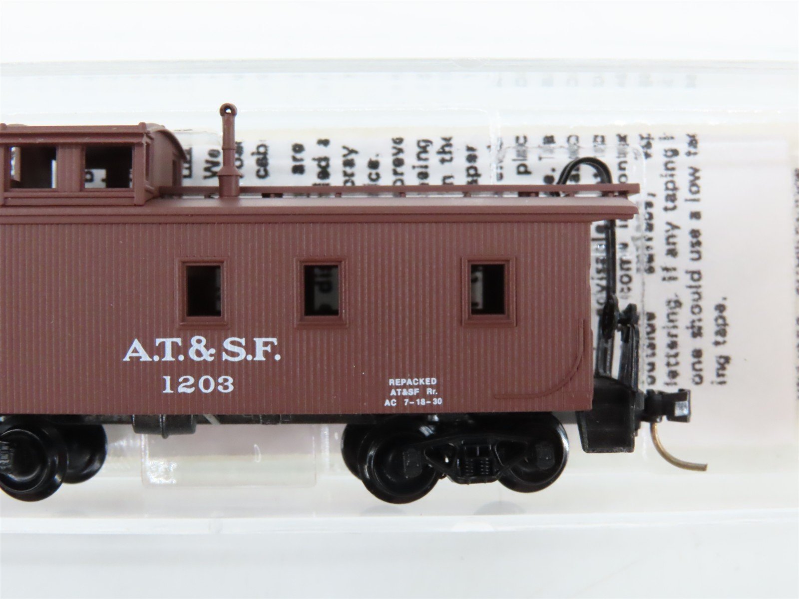 N Scale Micro-Trains 51100 ATSF Santa Fe 34' Wood-Sheathed Caboose 1203 RTR
