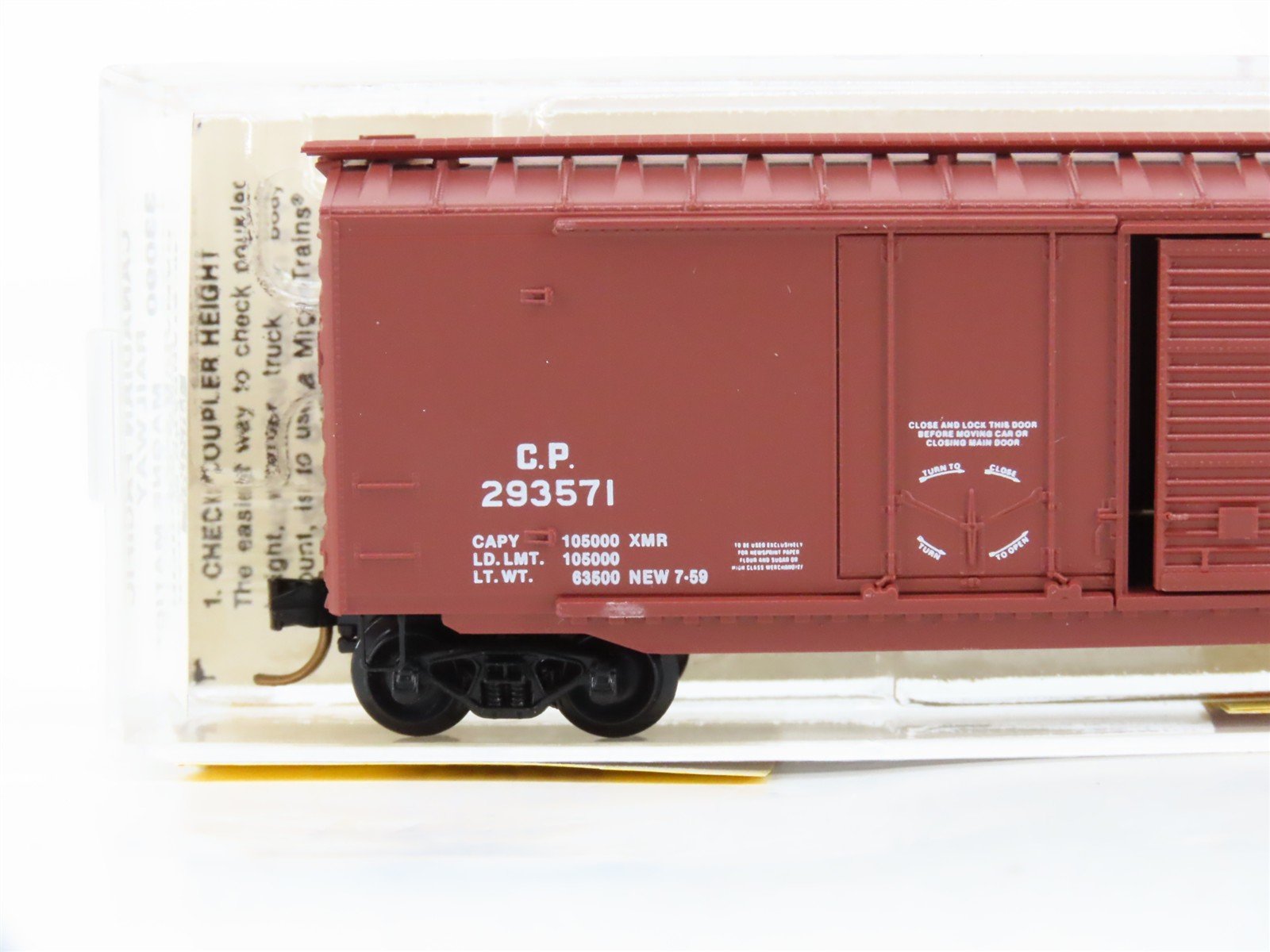 N Scale Micro-Trains 33090 CP Canadian Pacific 40' Box Car 293571 RTR