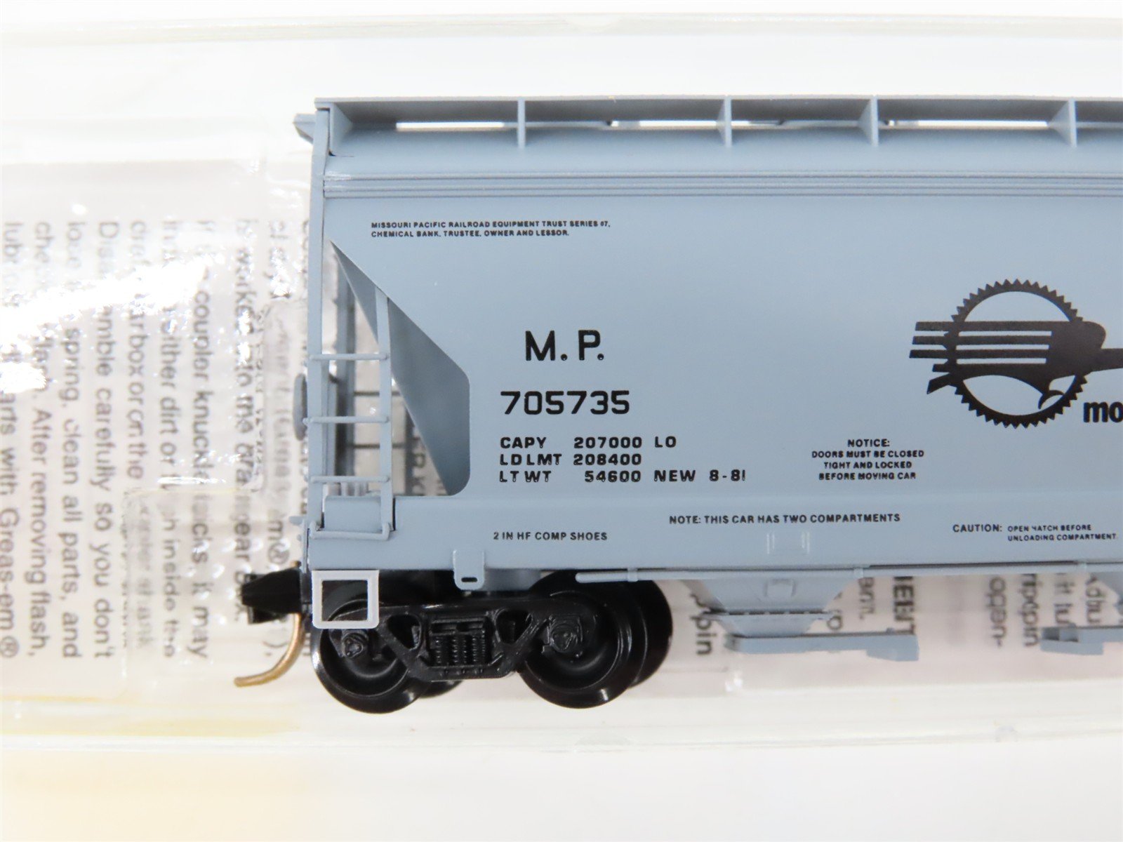 N Scale Micro-Trains 92030 MP Missouri Pacific 2-Bay Covered Hopper 705735 RTR