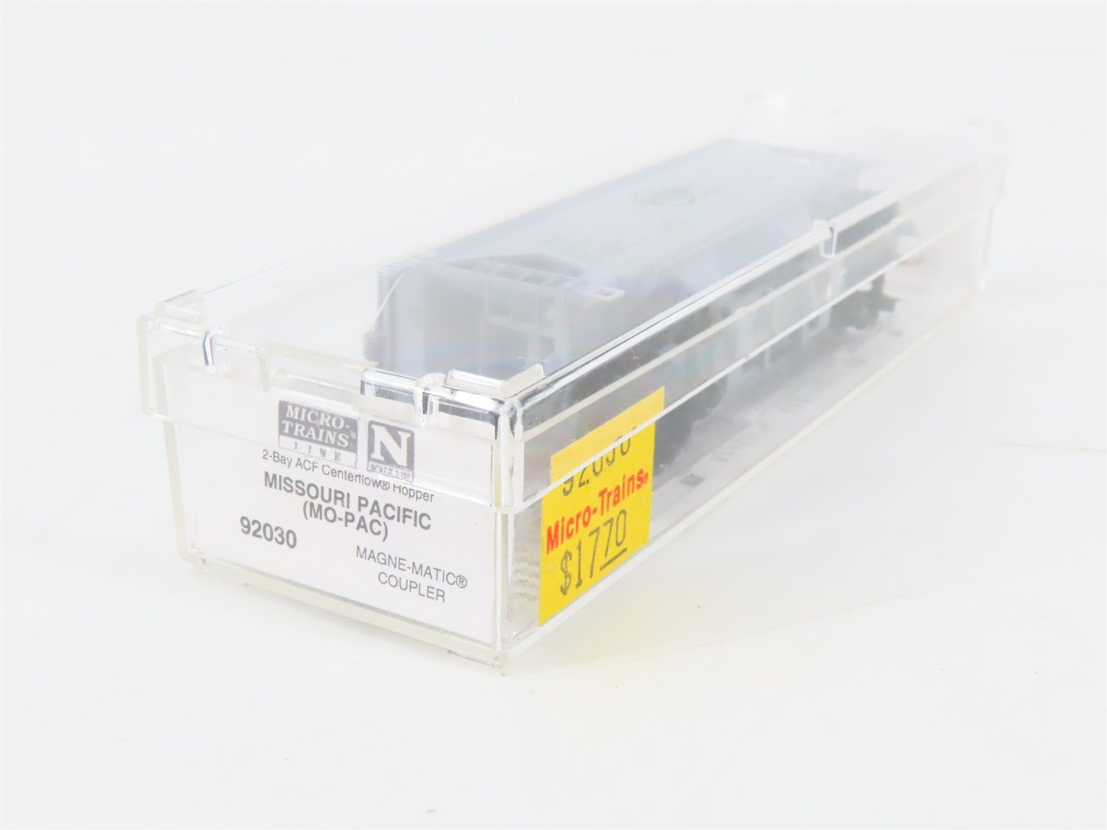 N Scale Micro-Trains 92030 MP Missouri Pacific 2-Bay Covered Hopper 705735 RTR