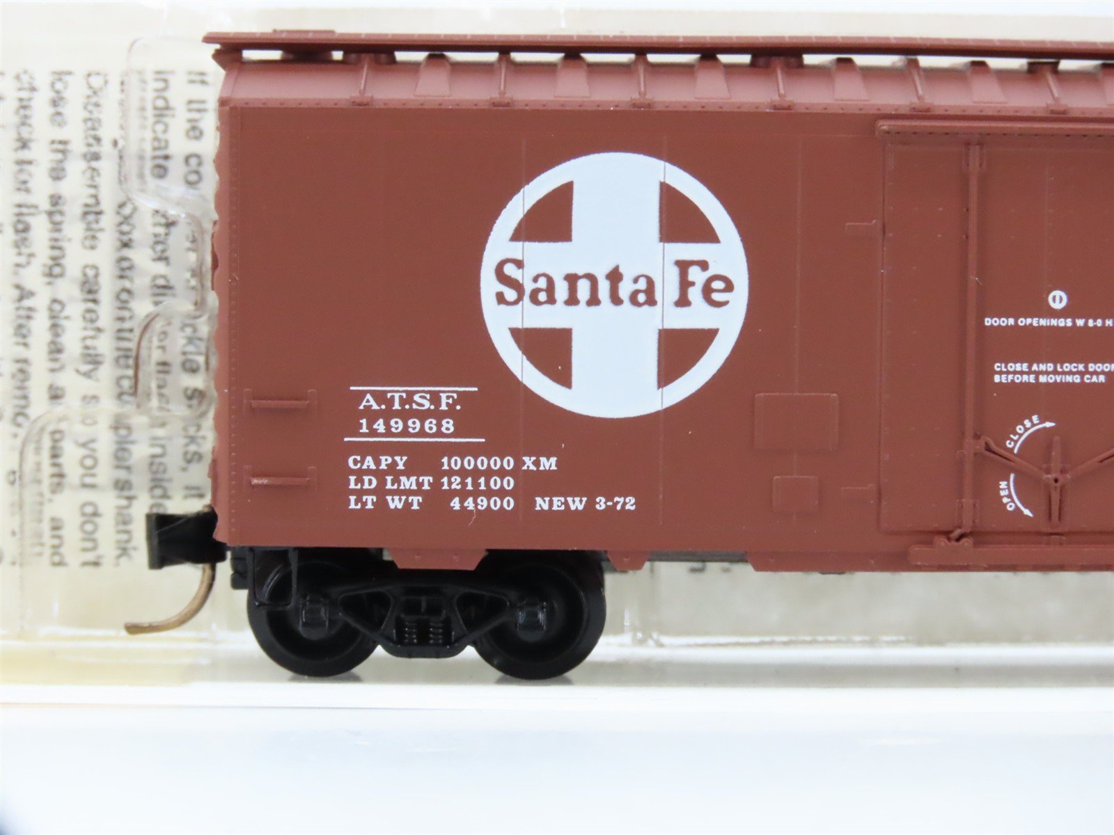 N Scale Micro-Trains 21110 ATSF Santa Fe 40' Box Car 149968 RTR
