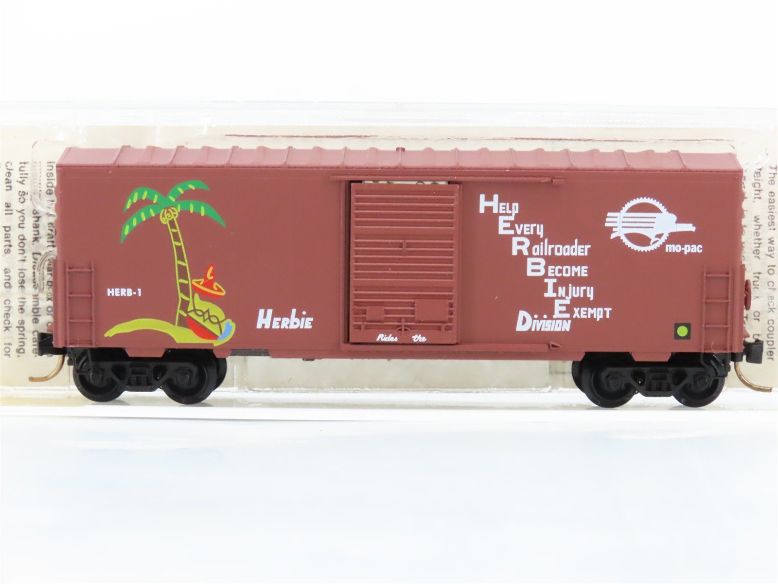 N Scale Micro-Trains 24220 MP Missouri Pacific 40' Box Car HERB-1 RTR