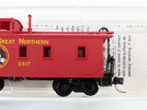 N Scale Micro-Trains 51110 GN Great Northern 34' Wood-Sheathed Caboose X617 RTR
