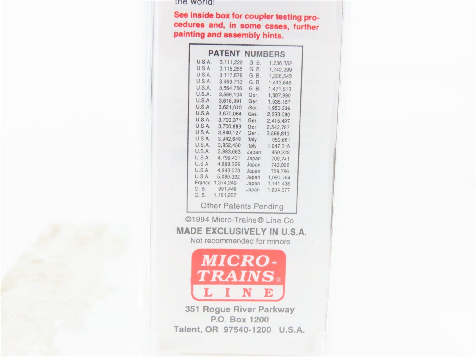 N Scale Micro-Trains MTL 29030 NP Northern Pacific 40' Box Car 8006 RTR