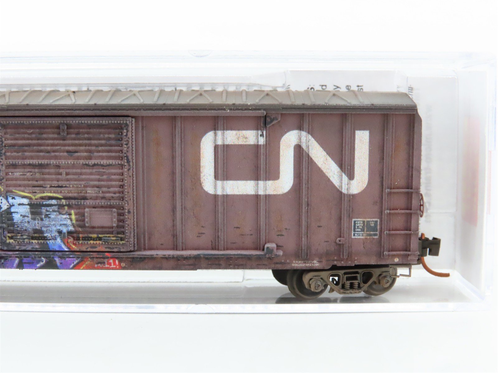 N Scale Micro-Trains 02654031 CN Canadian National 50' Box Car 553 RTR