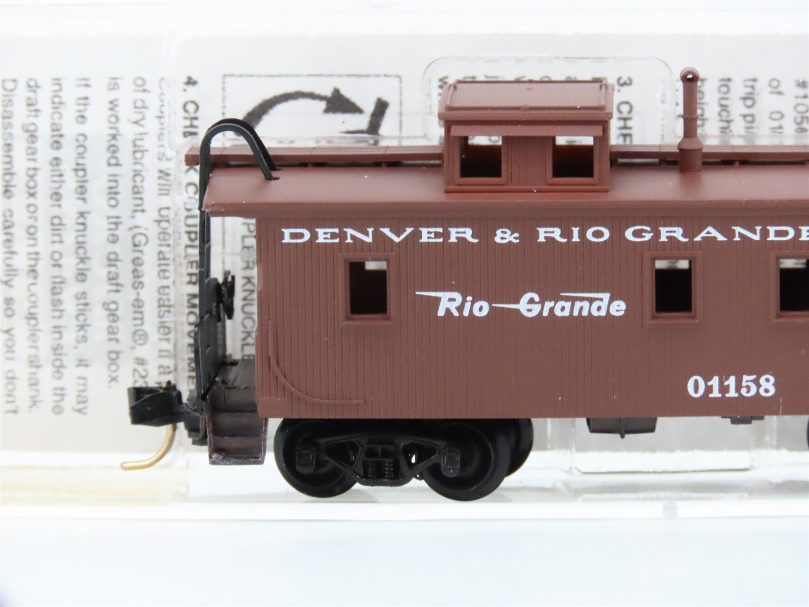 N Scale Micro-Trains 50110 Denver & Rio Grande Western 34' Caboose RTR