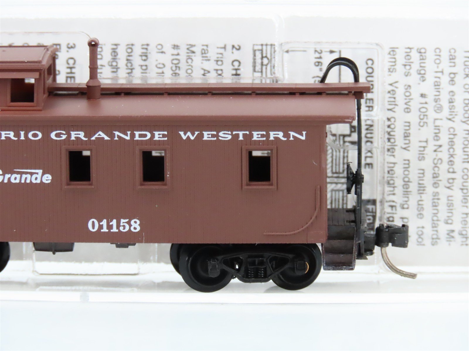 N Scale Micro-Trains 50110 Denver & Rio Grande Western 34' Caboose RTR