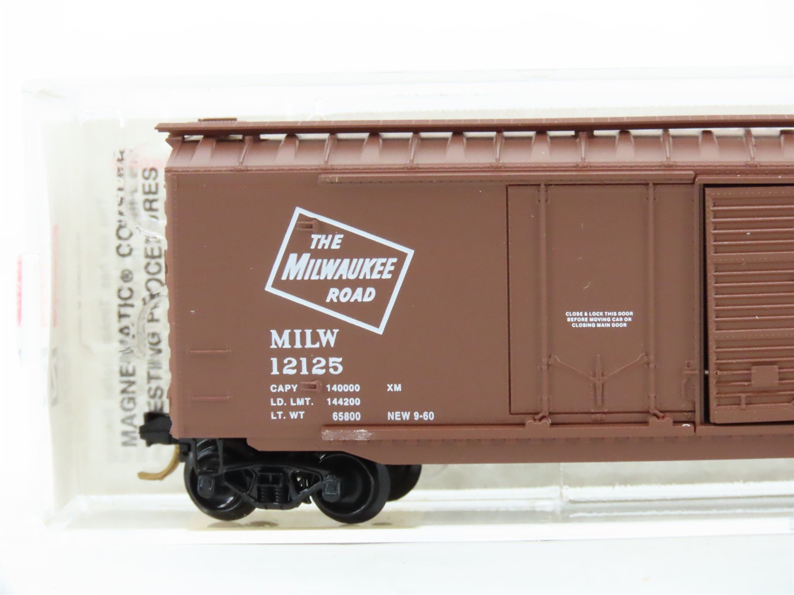 N Scale Micro-Trains 33100 MILW Milwaukee Road 50' Box Car 12125 RTR