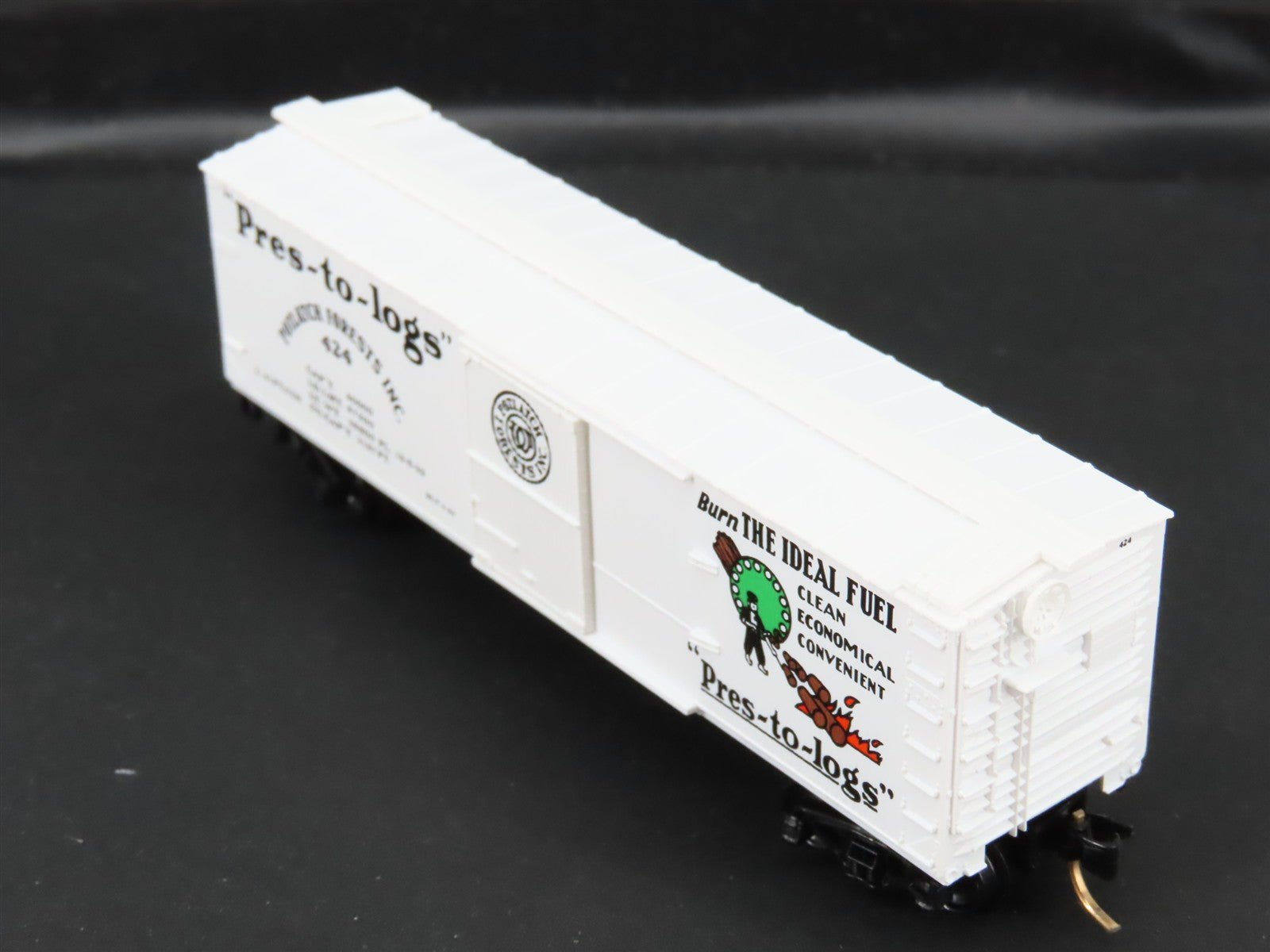 N Scale Micro-Trains 42060 PFI Potlatch Forests Inc. 40' Box Car 424 RTR