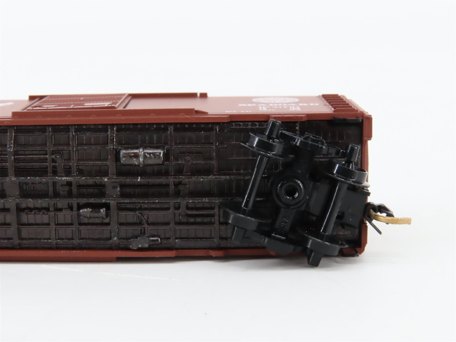 N Scale Micro-Trains 42060 PFI Potlatch Forests Inc. 40' Box Car 424 RTR
