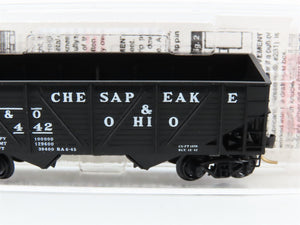 N Scale Micro-Trains 57070 C&O Chesapeake & Ohio 33' 2-Bay Hopper 55442 RTR