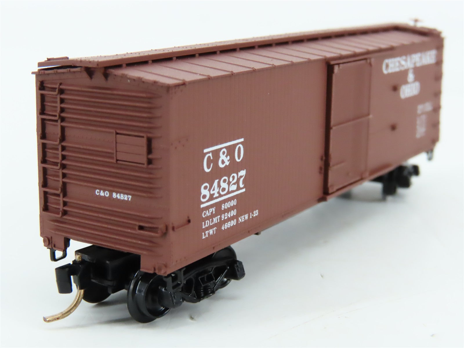 N Scale Micro-Trains 39170 C&O Chesapeake & Ohio 40' Box Car 84827 RTR