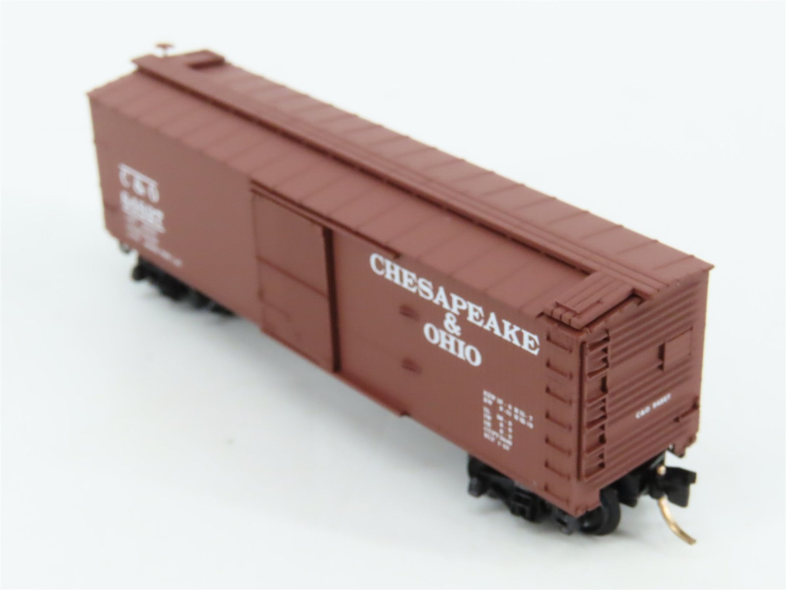 N Scale Micro-Trains 39170 C&O Chesapeake & Ohio 40' Box Car 84827 RTR