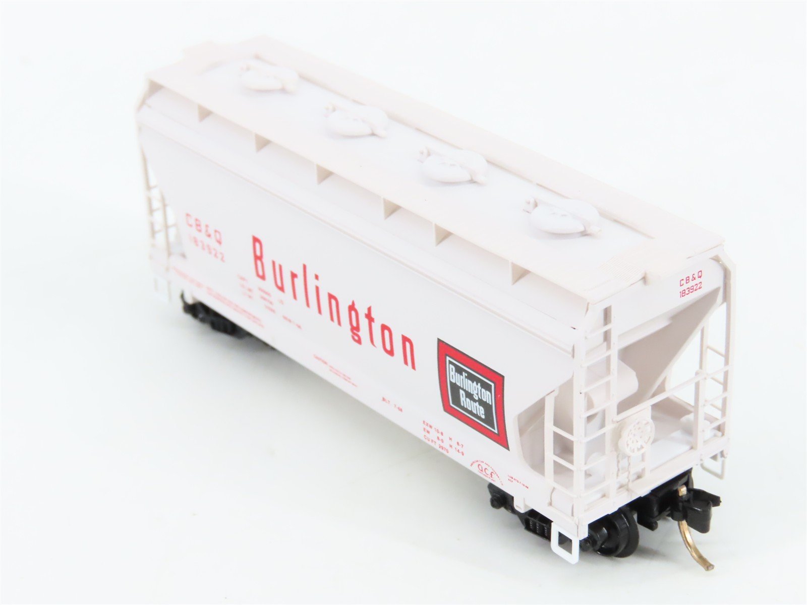 N Scale Micro-Trains 92070 Chicago, Burlington & Quincy 2-Bay Covered Hopper RTR