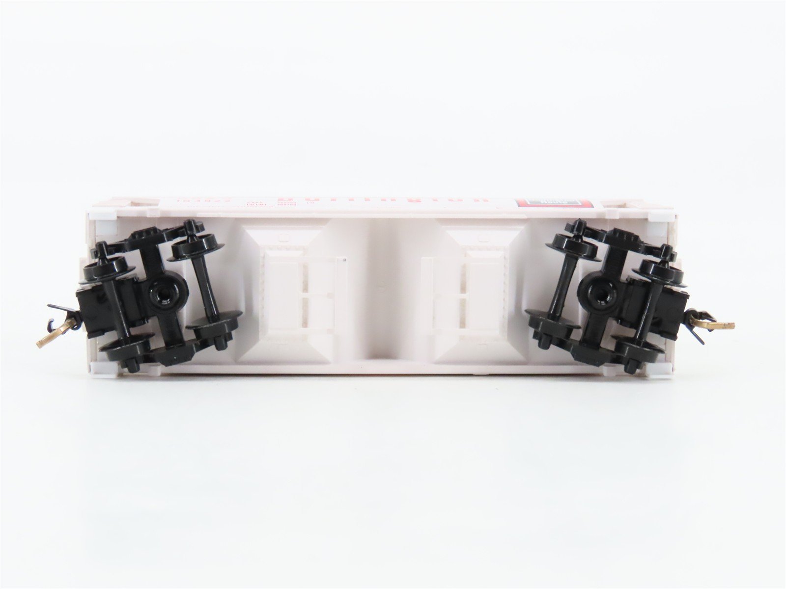 N Scale Micro-Trains 92070 Chicago, Burlington & Quincy 2-Bay Covered Hopper RTR