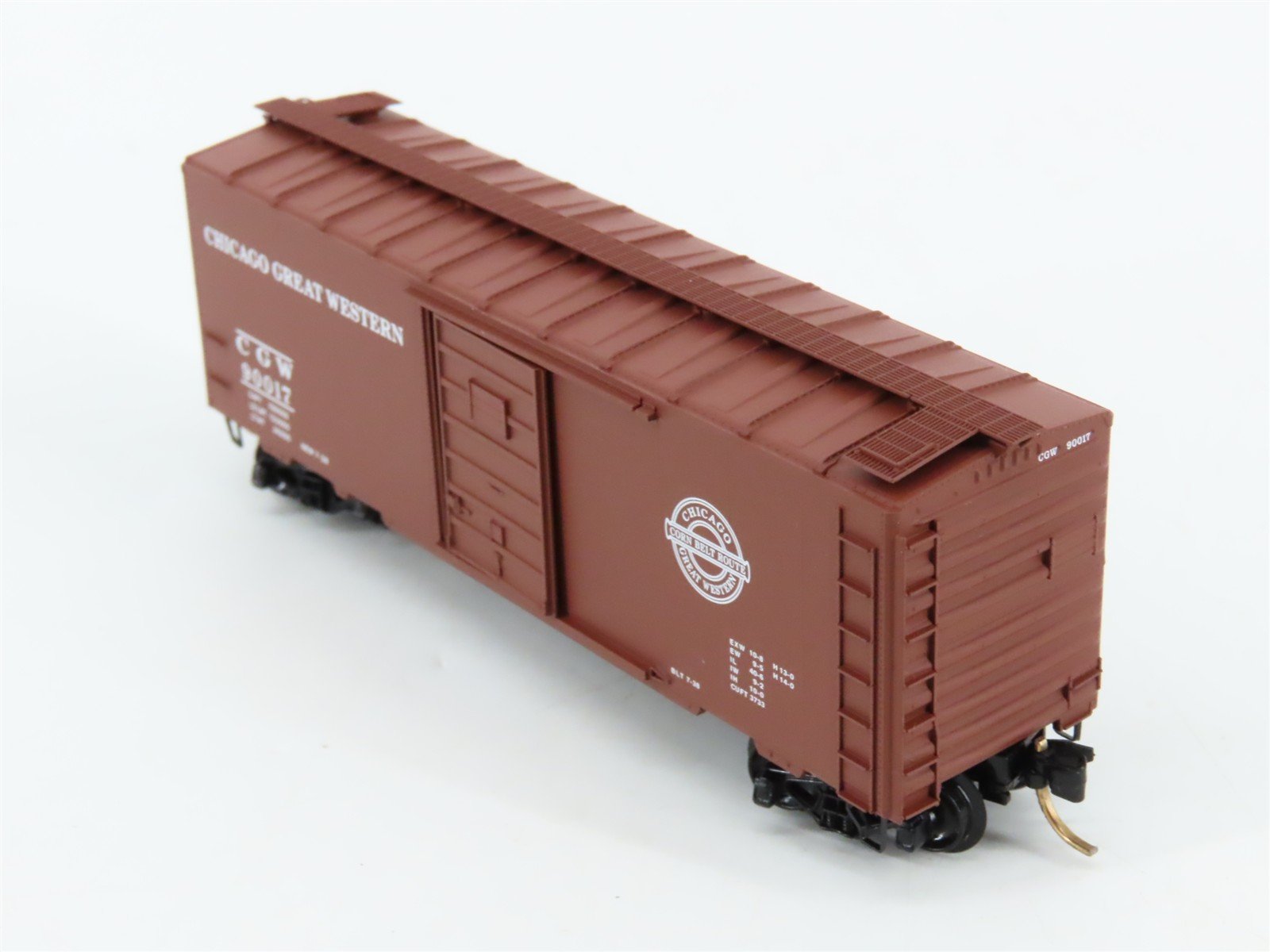 N Scale Micro-Trains 20950 CGW Chicago Great Western 40' Box Car 90017 RTR