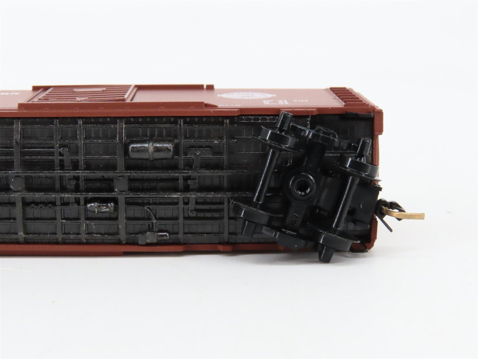 N Scale Micro-Trains 20950 CGW Chicago Great Western 40' Box Car 90017 RTR
