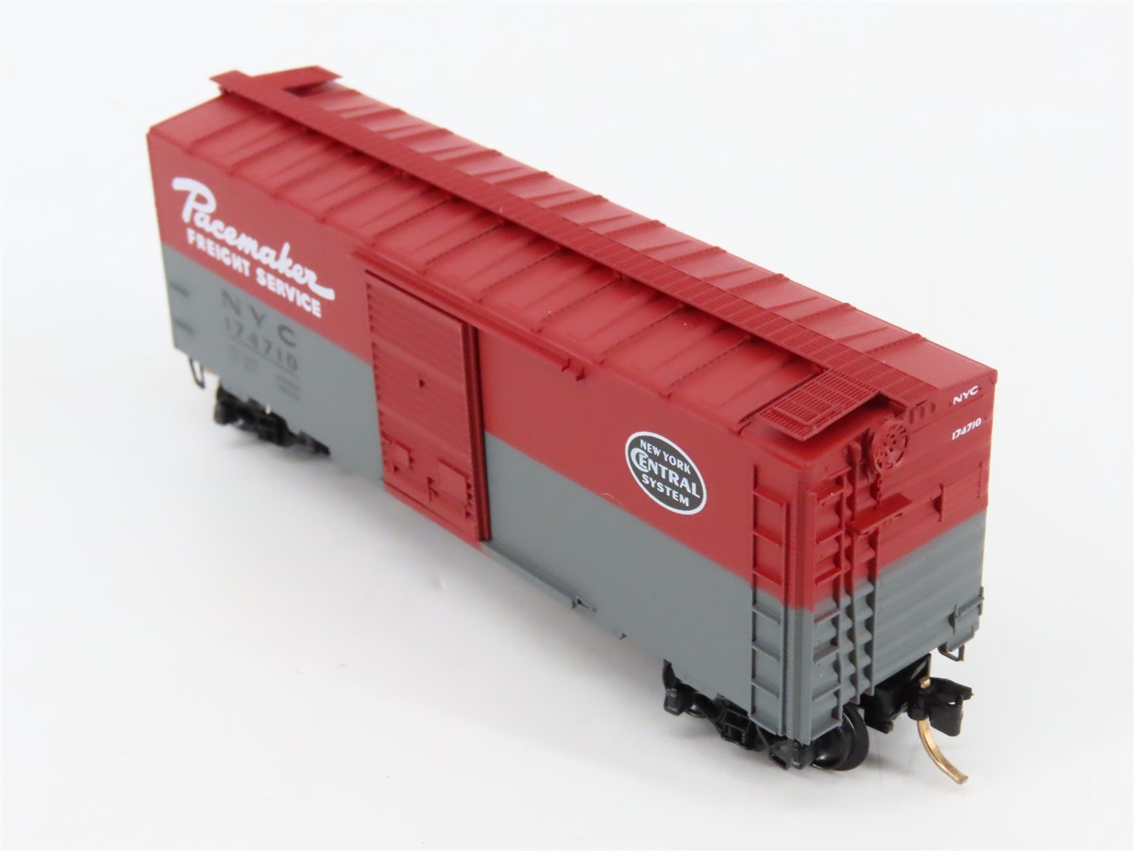 N Scale Micro-Trains 20240 NYC New York Central 40' Box Car 174710 RTR
