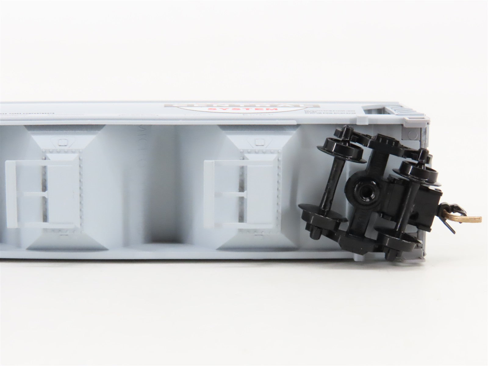N Scale Micro-Trains 93030 NYC New York Central 3-Bay Covered Hopper 886025 RTR