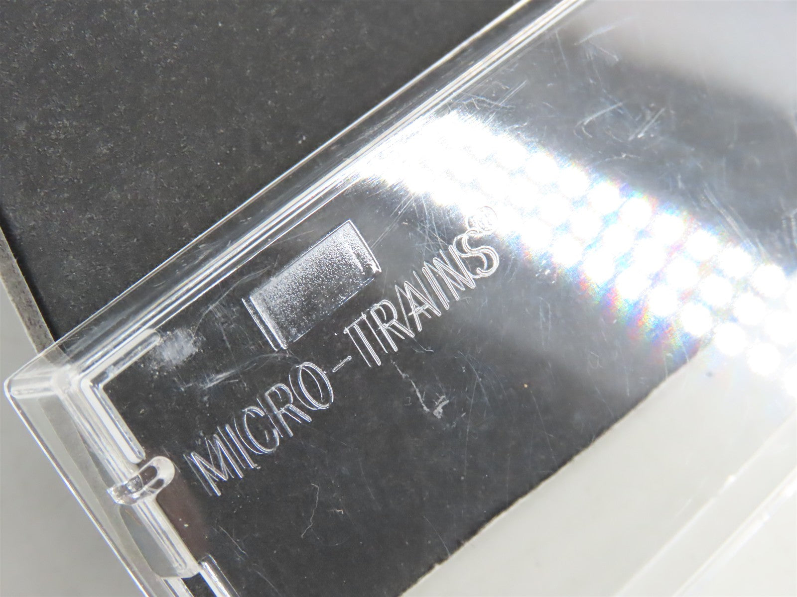 N Scale Micro-Trains 93030 NYC New York Central 3-Bay Covered Hopper 886025 RTR