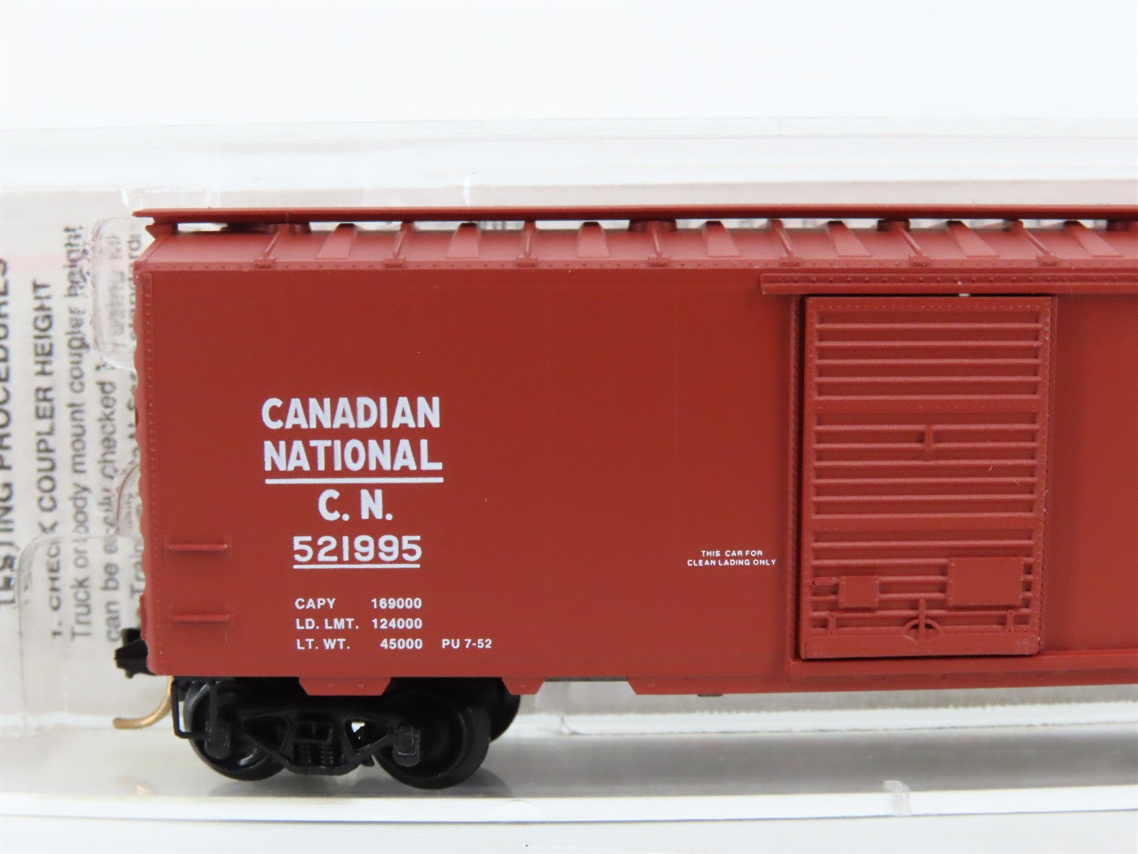 N Scale Micro-Trains 20206 CN Canadian National 40' Box Car 521995 RTR