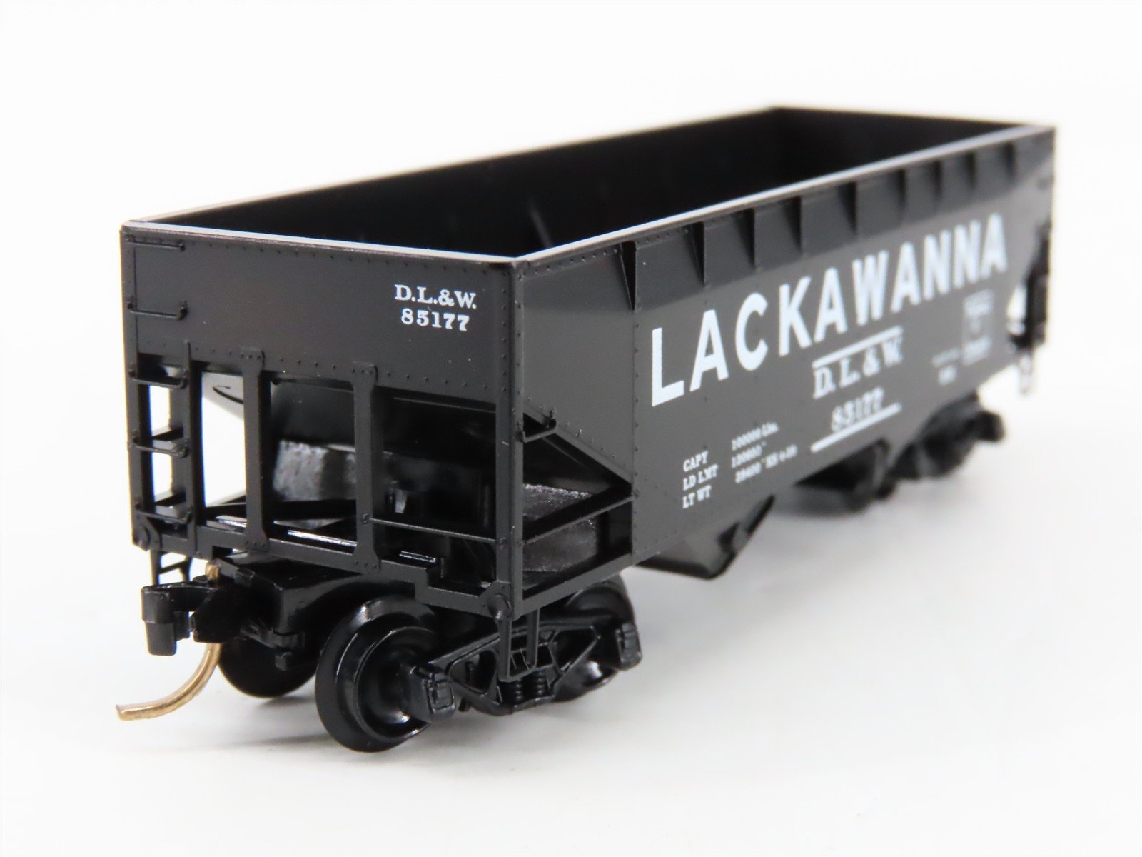 N Scale Micro-Trains 55360 Delaware, Lackawanna & Western 33' 2-Bay Hopper RTR