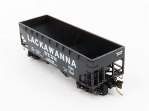 N Scale Micro-Trains 55360 Delaware, Lackawanna & Western 33' 2-Bay Hopper RTR