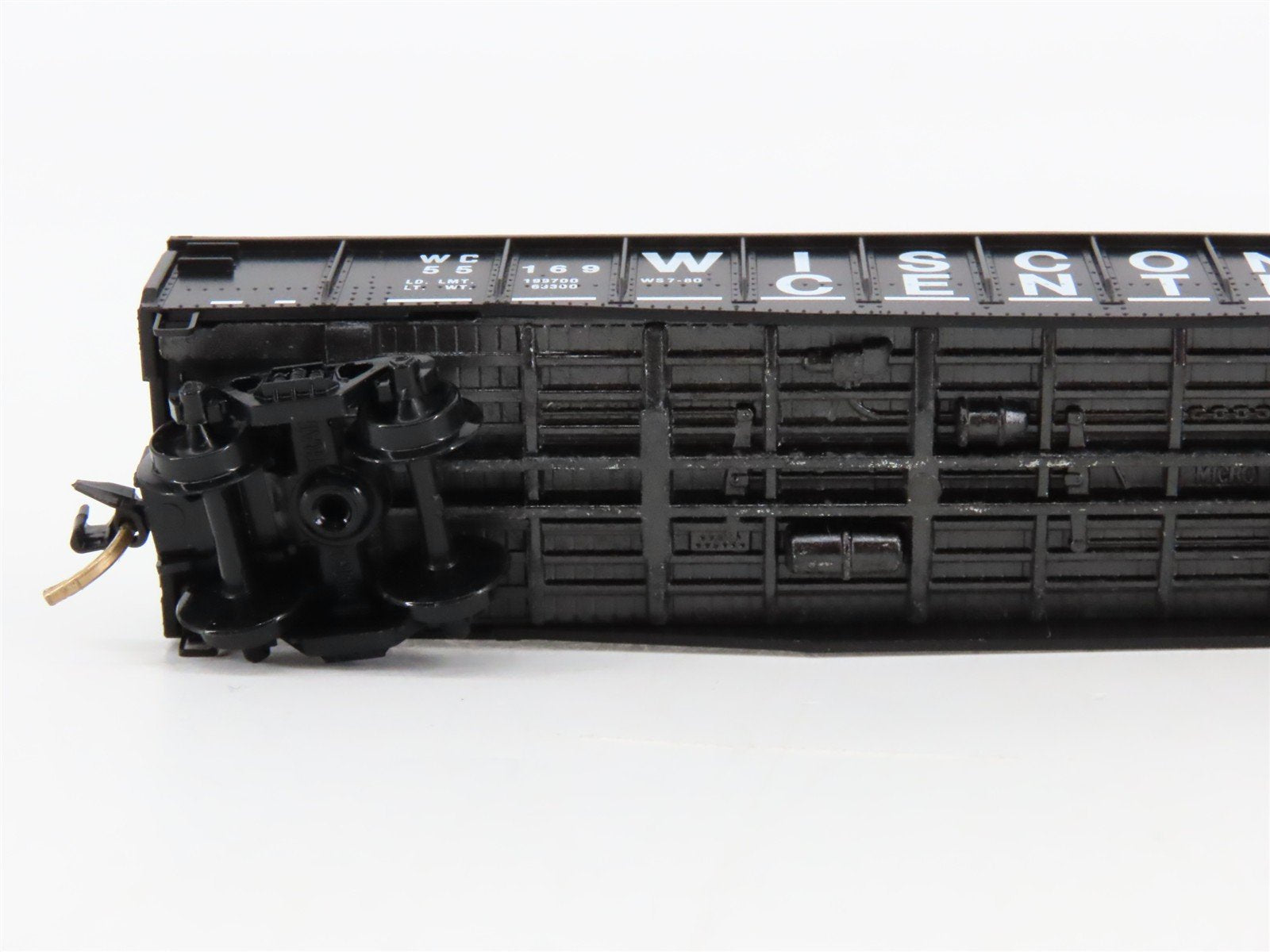 N Scale Micro-Trains 46330 Wisconsin Central 50' Gondola with Fishbelly Side RTR