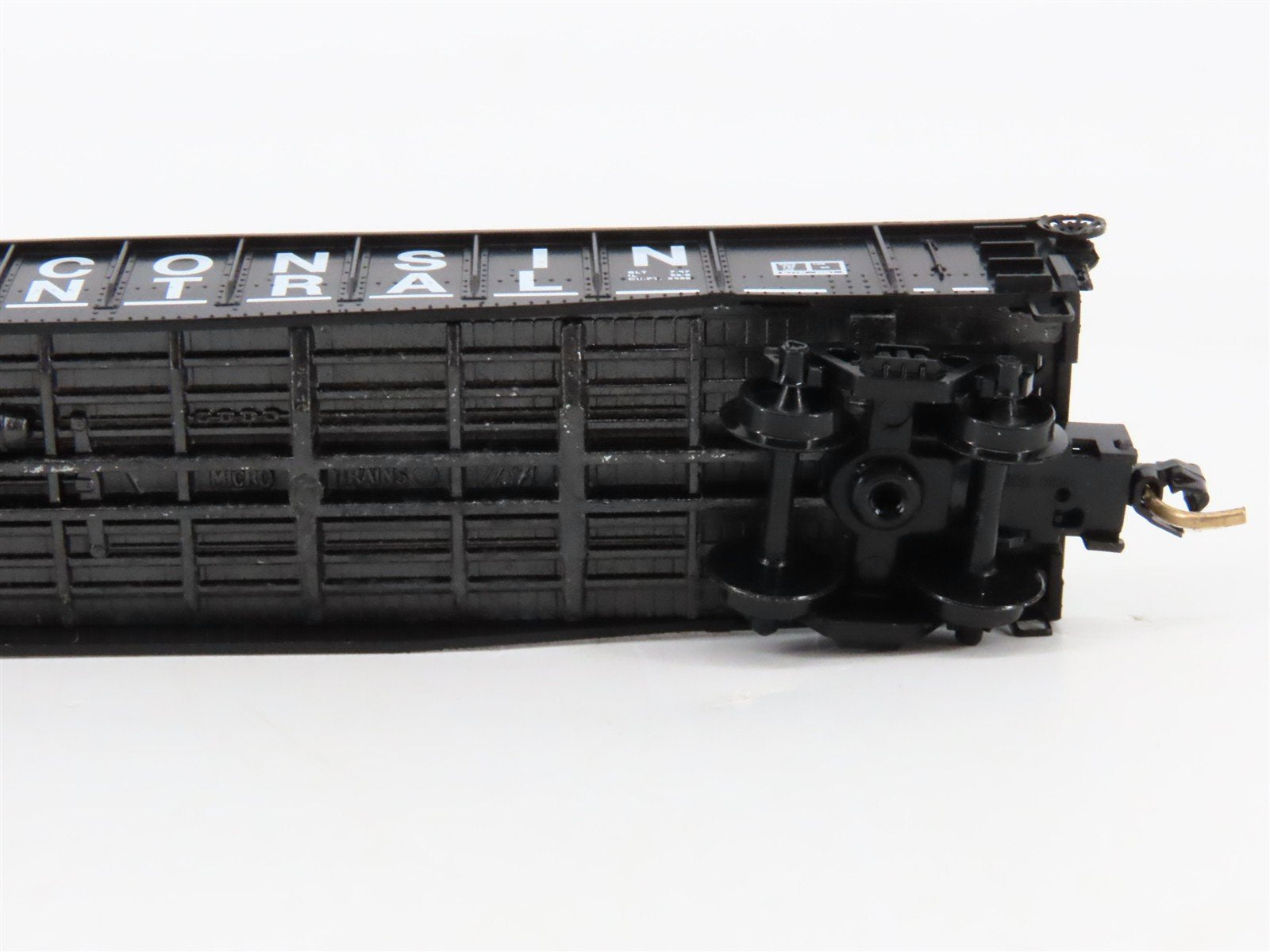 N Scale Micro-Trains 46330 Wisconsin Central 50' Gondola with Fishbelly Side RTR