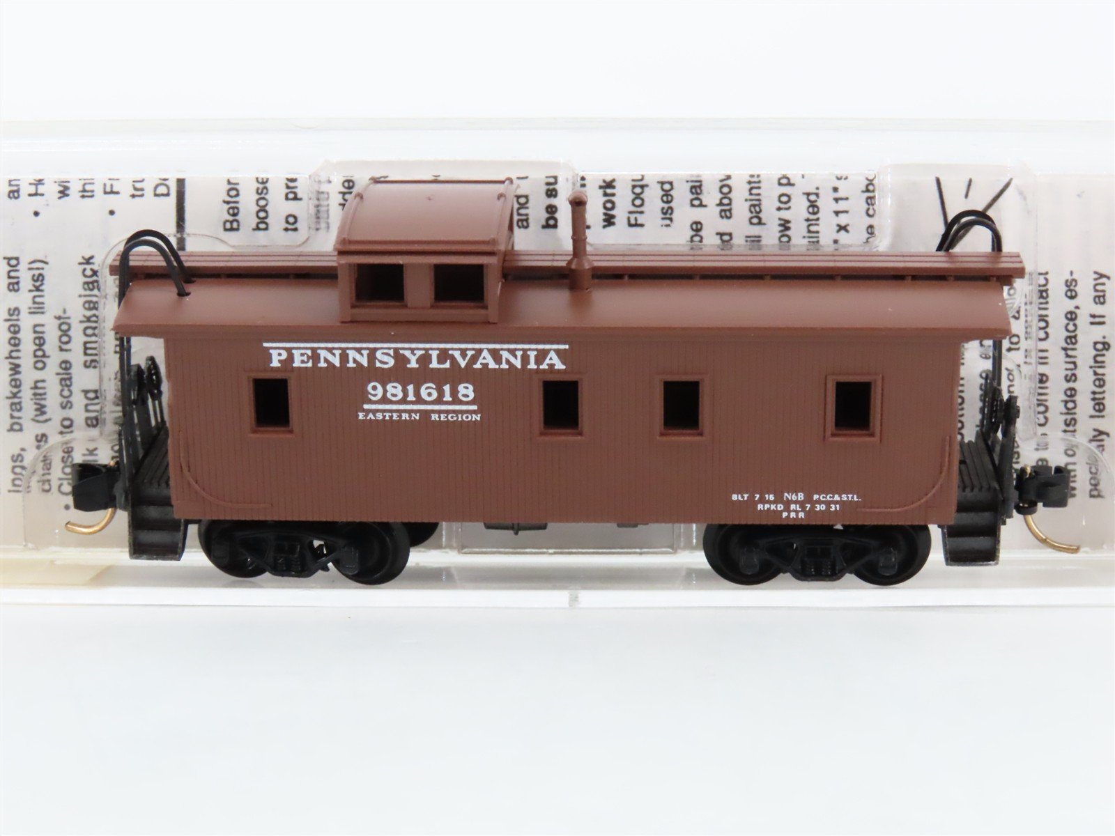 N Scale Micro-Trains 51160 PRR Pennsylvania 34' Wood Sheathed Caboose 981618 RTR