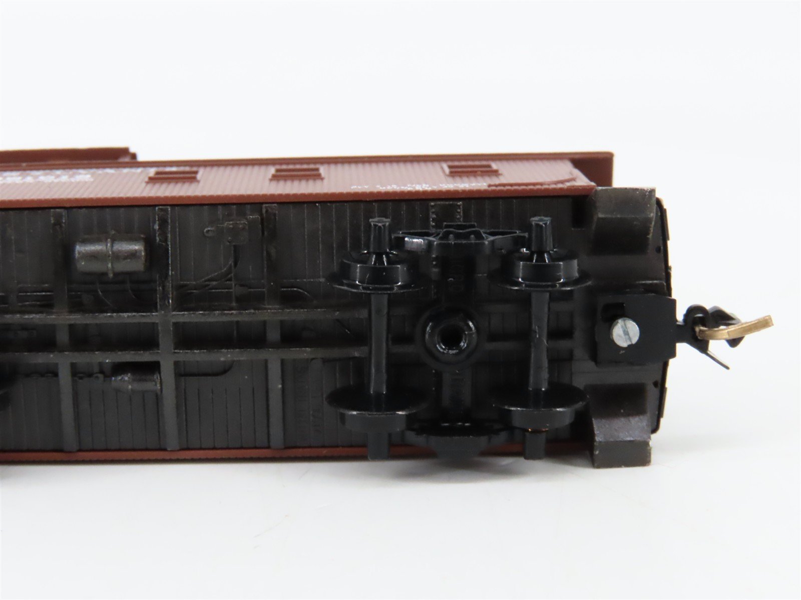 N Scale Micro-Trains 51160 PRR Pennsylvania 34' Wood Sheathed Caboose 981618 RTR