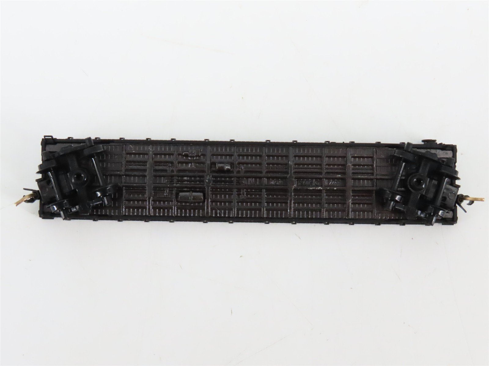 N Scale Micro-Trains 44040 CP Canadian Pacific 50' Flat Car 300055 RTR