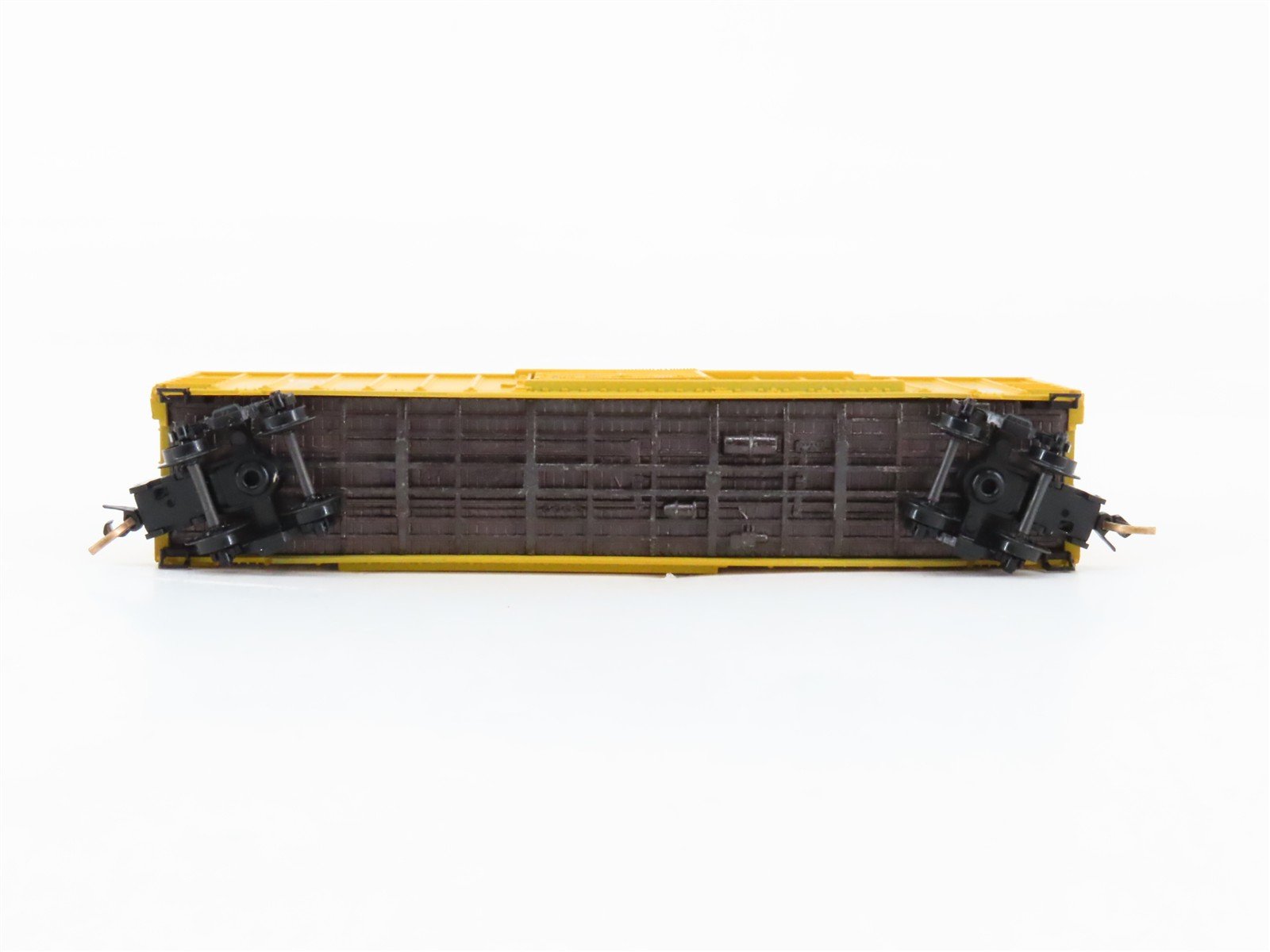 N Scale Micro-Trains 25230 GBW Green Bay & Western 50' Box Car 16089 RTR