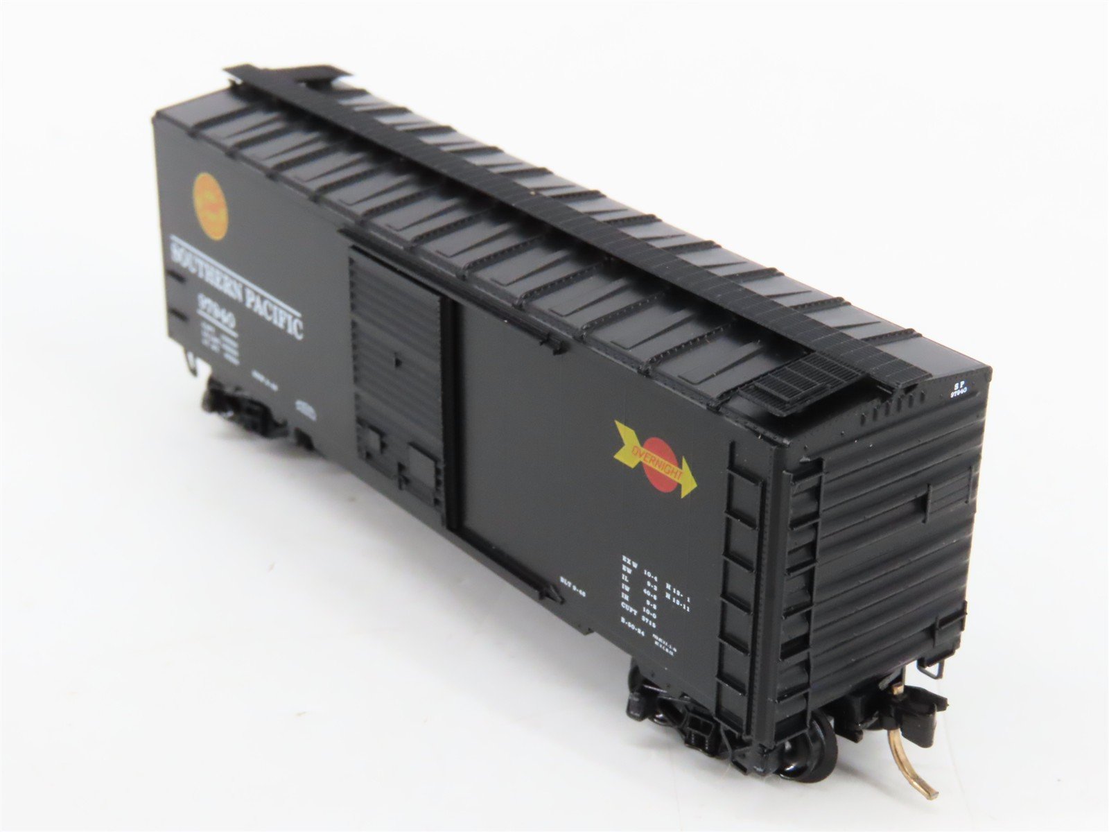 N Scale Micro-Trains 20090 SP Southern Pacific 40' Box Car 97940 RTR