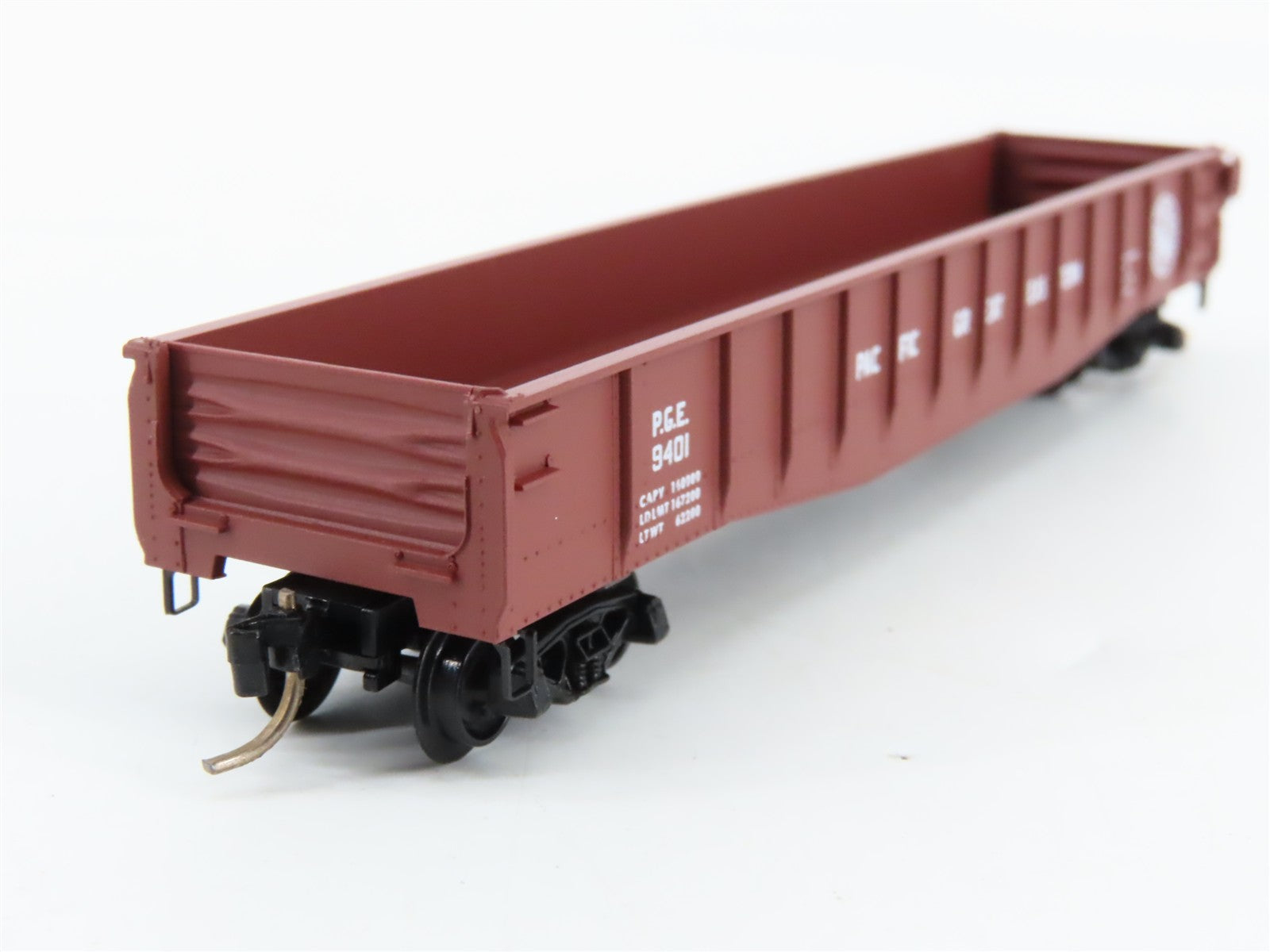 N Scale Micro-Trains 46300 PGE Pacific Great Eastern 50' Fishbelly Gondola RTR