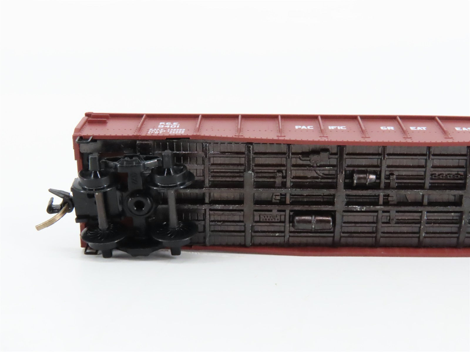 N Scale Micro-Trains 46300 PGE Pacific Great Eastern 50' Fishbelly Gondola RTR