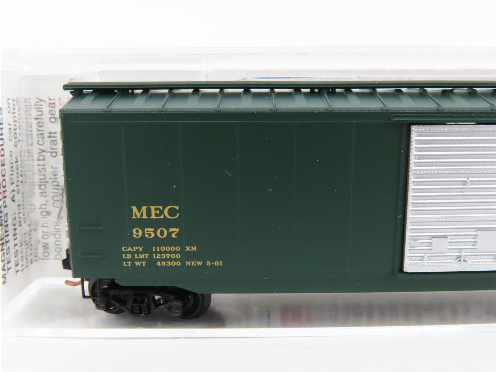 N Scale Micro-Trains 31330 MEC Maine Central 50' Box Car 9507 RTR