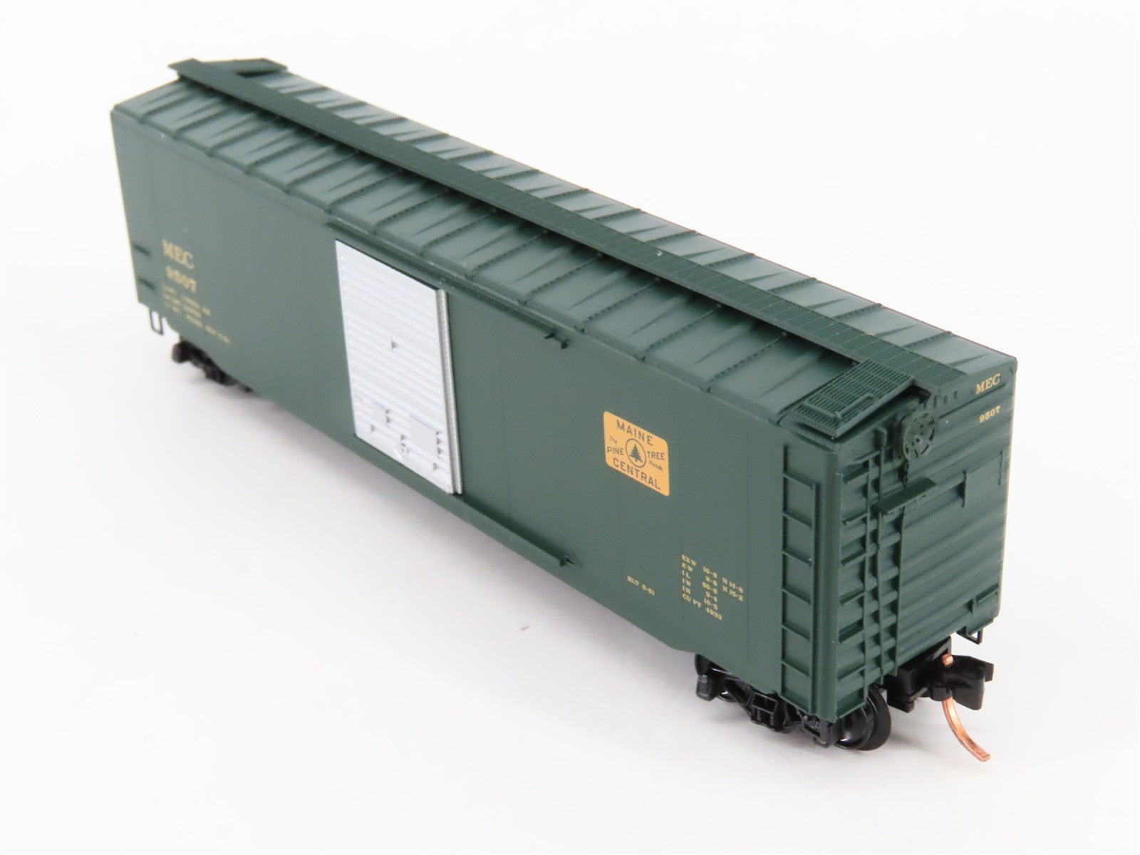 N Scale Micro-Trains 31330 MEC Maine Central 50' Box Car 9507 RTR
