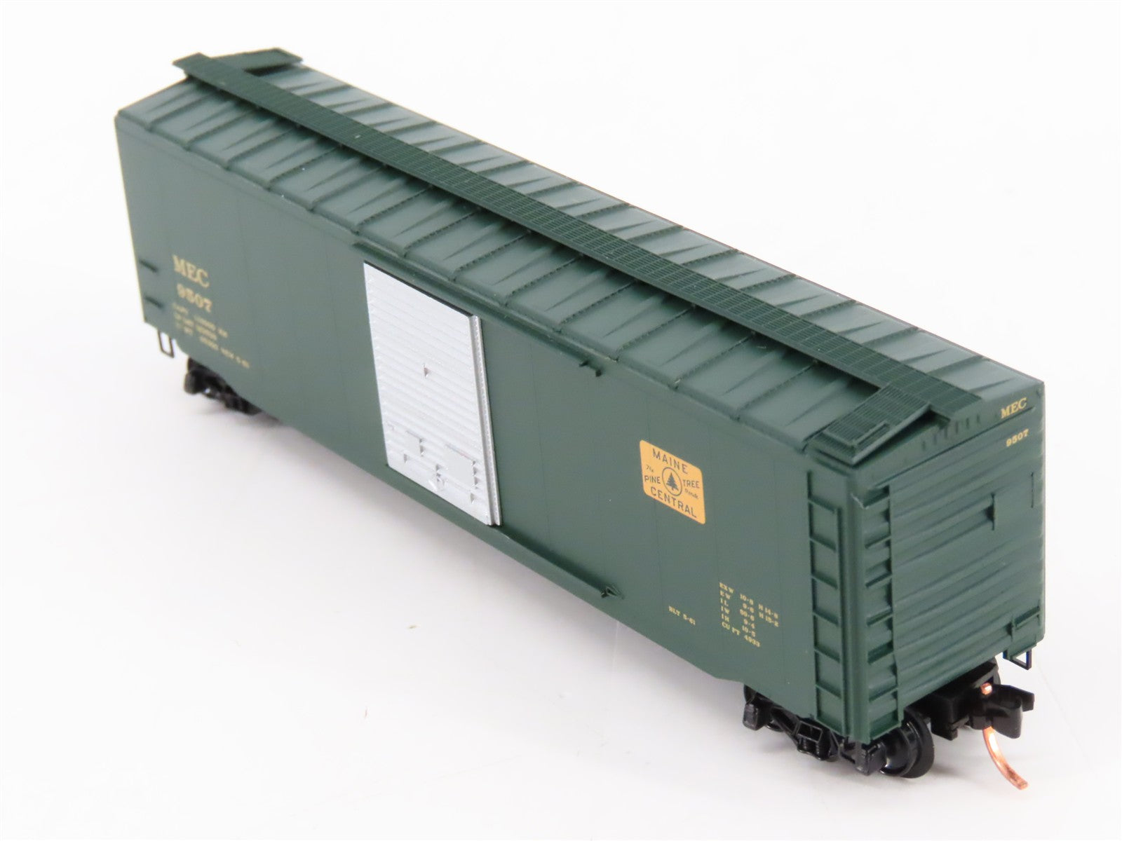 N Scale Micro-Trains 31330 MEC Maine Central 50' Box Car 9507 RTR
