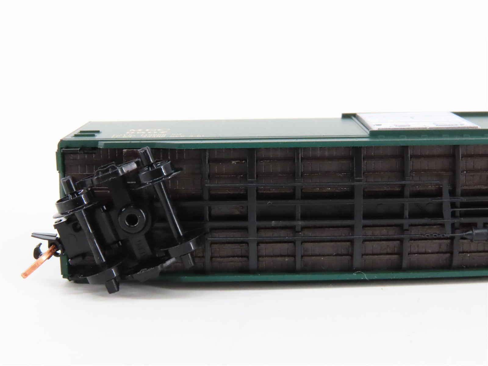 N Scale Micro-Trains 31330 MEC Maine Central 50' Box Car 9507 RTR