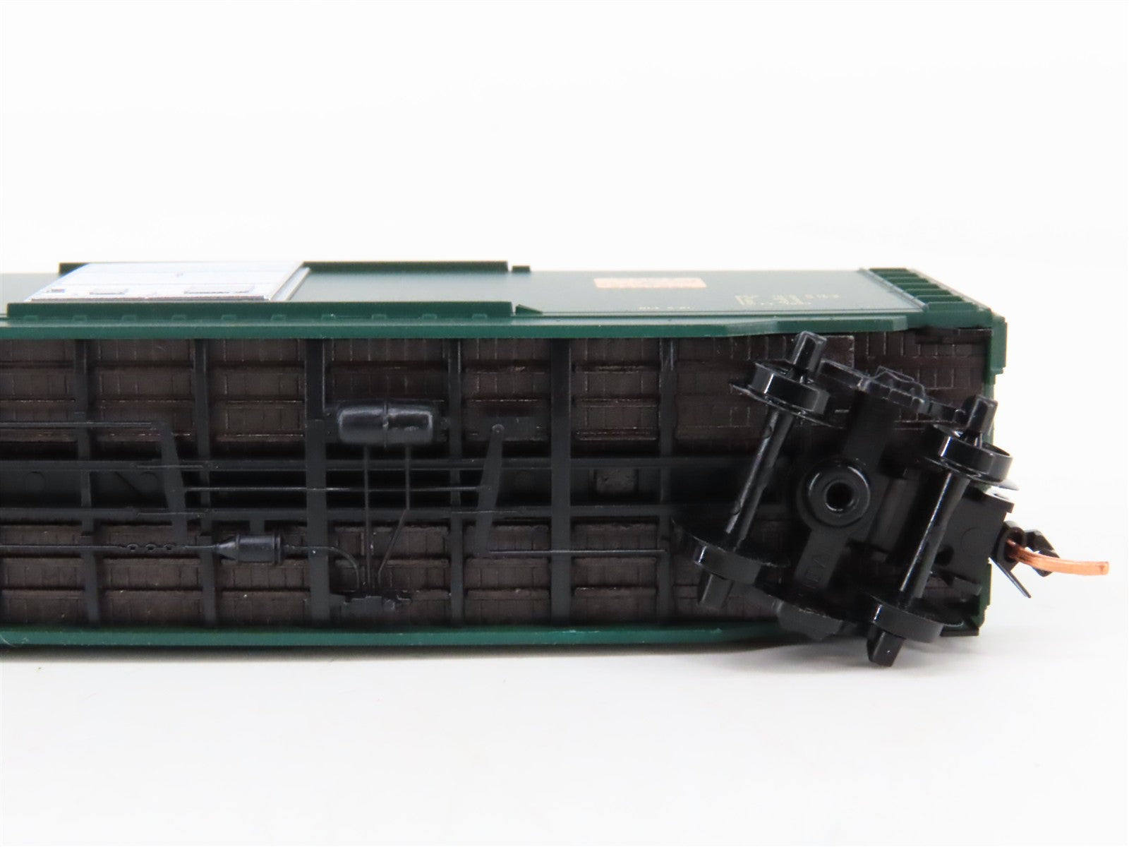 N Scale Micro-Trains 31330 MEC Maine Central 50' Box Car 9507 RTR