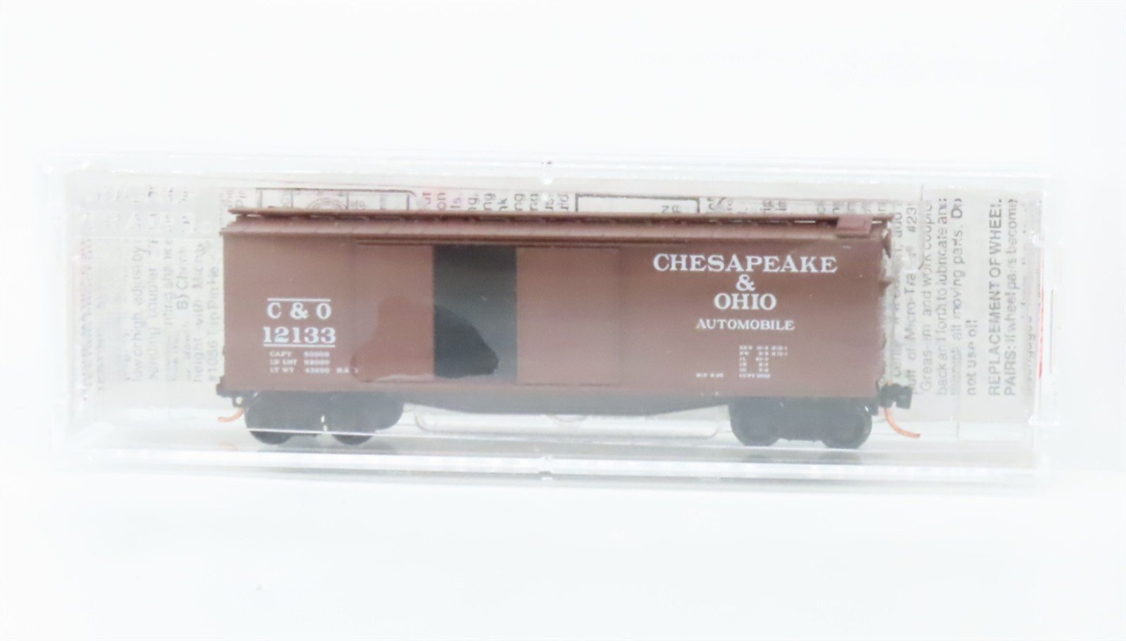 N Scale Micro-Trains 43070 C&O Chesapeake & Ohio 40' Box Car 12133 RTR