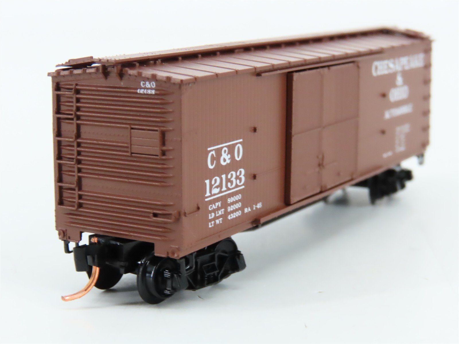 N Scale Micro-Trains 43070 C&O Chesapeake & Ohio 40' Box Car 12133 RTR