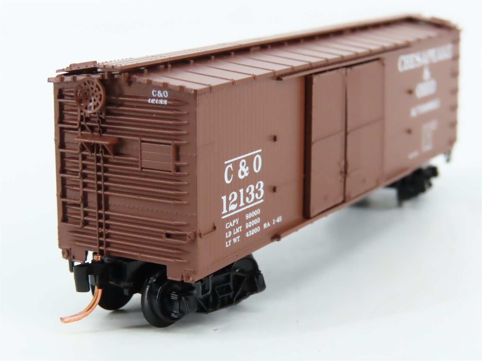 N Scale Micro-Trains 43070 C&O Chesapeake & Ohio 40' Box Car 12133 RTR