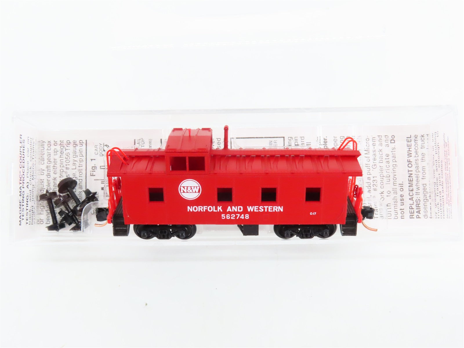 N Scale Micro-Trains 100170 N&W Norfolk & Western 36' Offset Cupola Caboose RTR